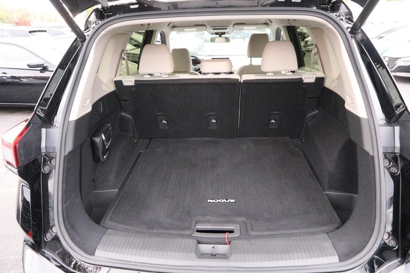 Nissan Rogue Vehicle Image 07