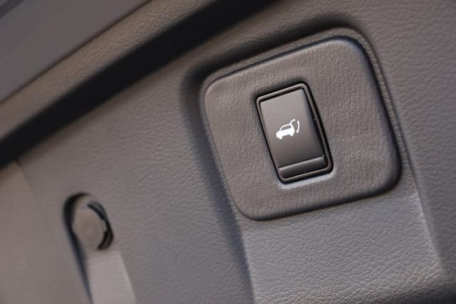 Nissan Murano Vehicle Image 08