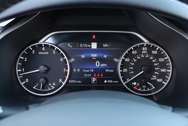 Nissan Murano Vehicle Image 16