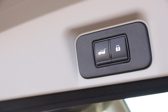 Nissan ARIYA Vehicle Image 08