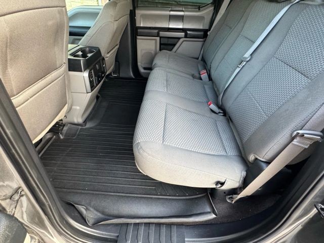 Ford F-150 Vehicle Full-screen Gallery Image 13