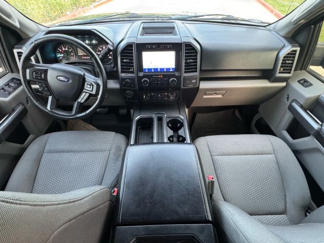 Ford F-150 Vehicle Full-screen Gallery Image 18