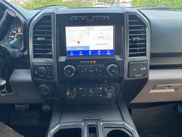 Ford F-150 Vehicle Full-screen Gallery Image 19