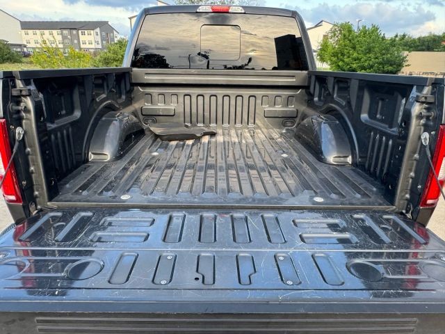 Ford F-150 Vehicle Full-screen Gallery Image 20