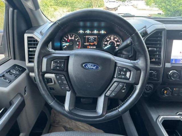 Ford F-150 Vehicle Full-screen Gallery Image 21