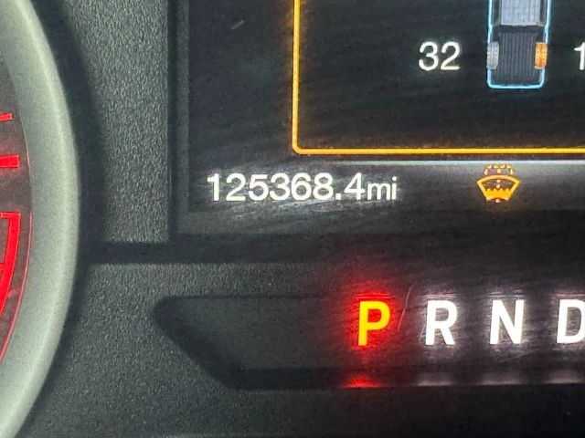 Ford F-150 Vehicle Full-screen Gallery Image 22