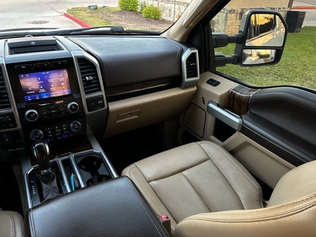 Ford F-150 Vehicle Full-screen Gallery Image 08