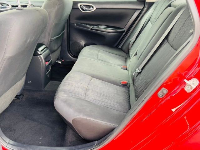 Nissan Sentra Vehicle Full-screen Gallery Image 10