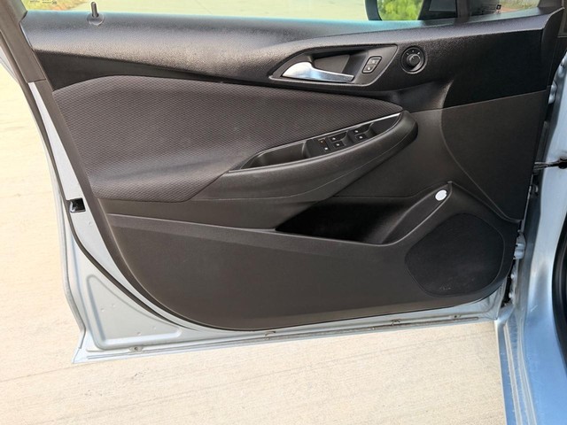 2018 Chevrolet Cruze LS - Photo 8