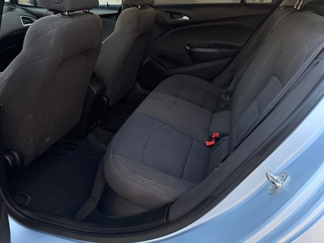 2018 Chevrolet Cruze LS - Photo 12
