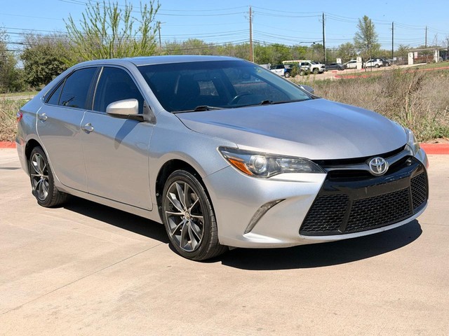 2017 Toyota Camry XSE - Photo 7