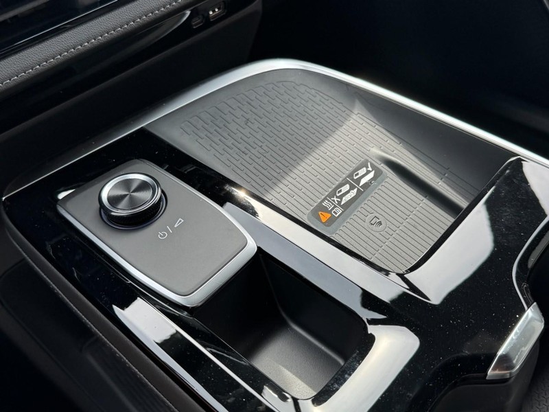 Buick Enclave Vehicle Image 14