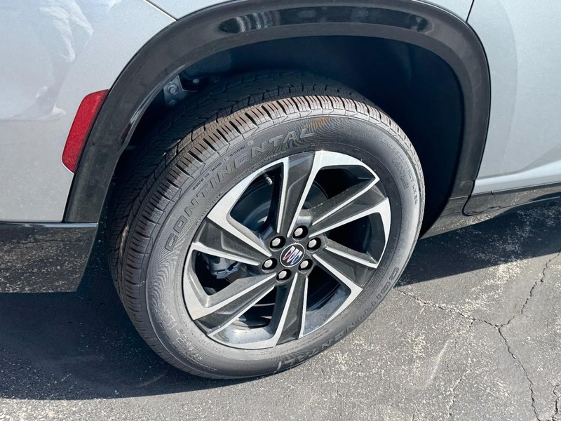 Buick Enclave Vehicle Image 04