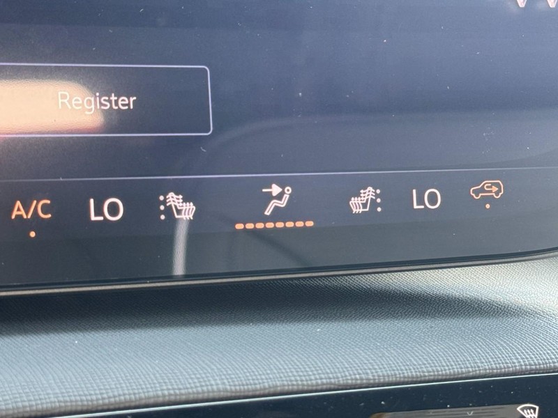 Buick Enclave Vehicle Image 16