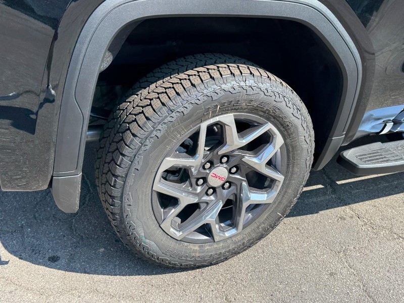 GMC Sierra 1500 Vehicle Image 04