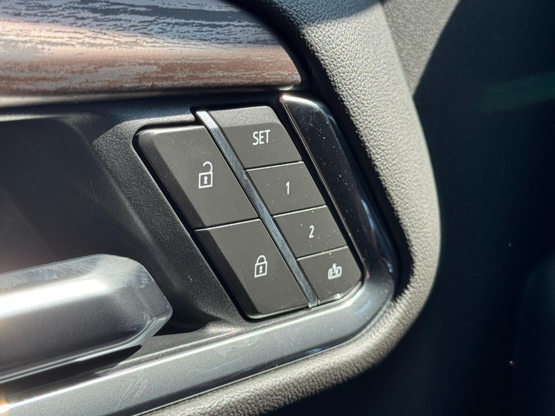 GMC Sierra 1500 Vehicle Image 10