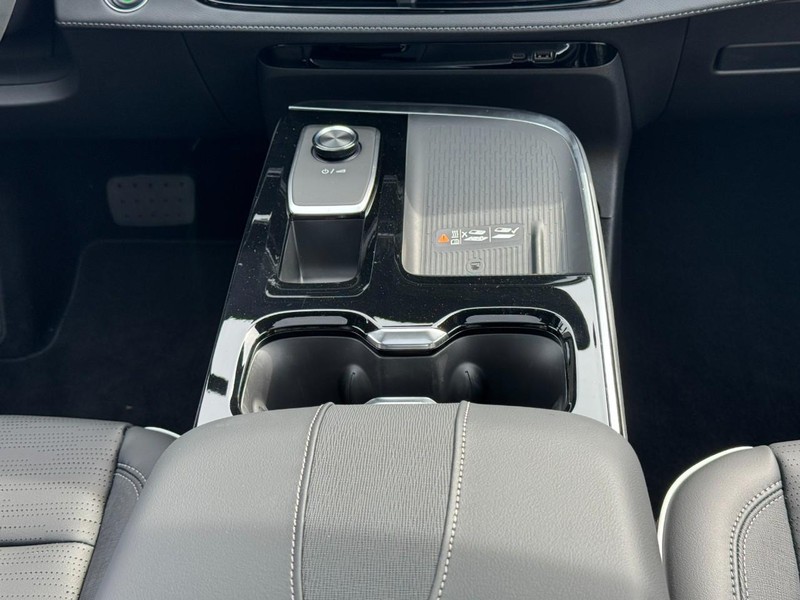 Buick Enclave Vehicle Image 09