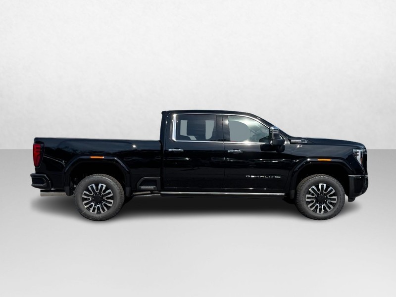 GMC Sierra 2500HD Vehicle Image 02