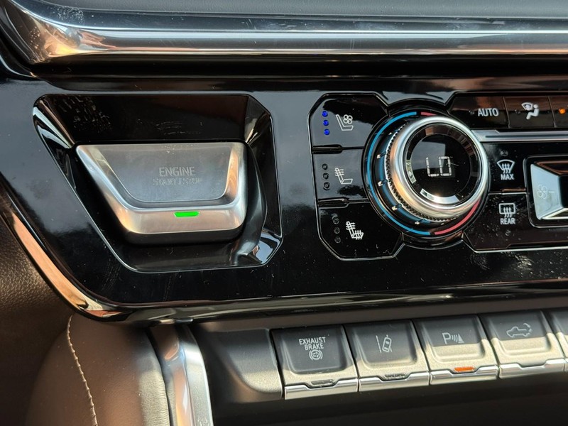 GMC Sierra 2500HD Vehicle Image 14