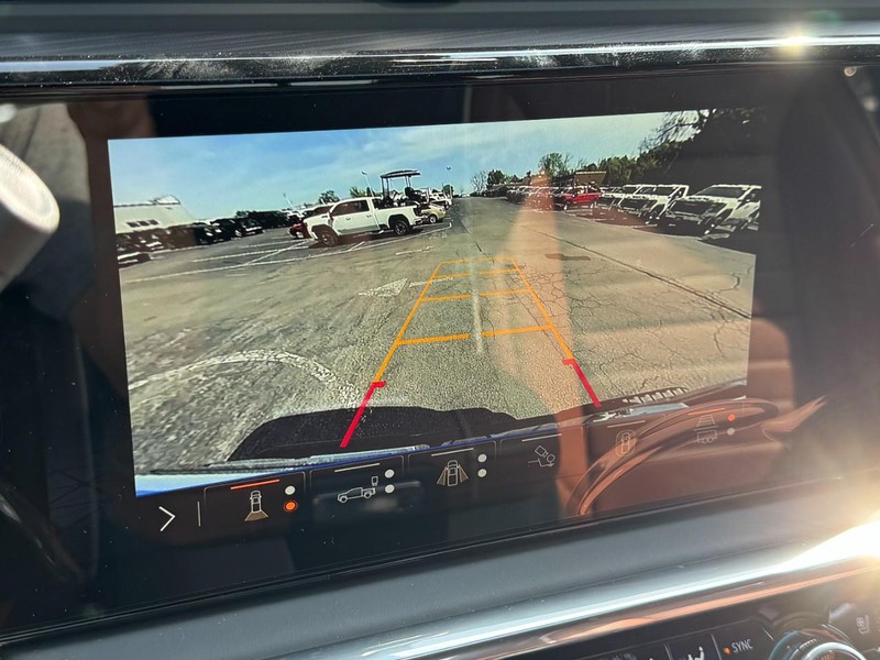 GMC Sierra 2500HD Vehicle Image 15