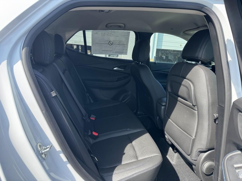 Buick Encore GX Vehicle Image 05
