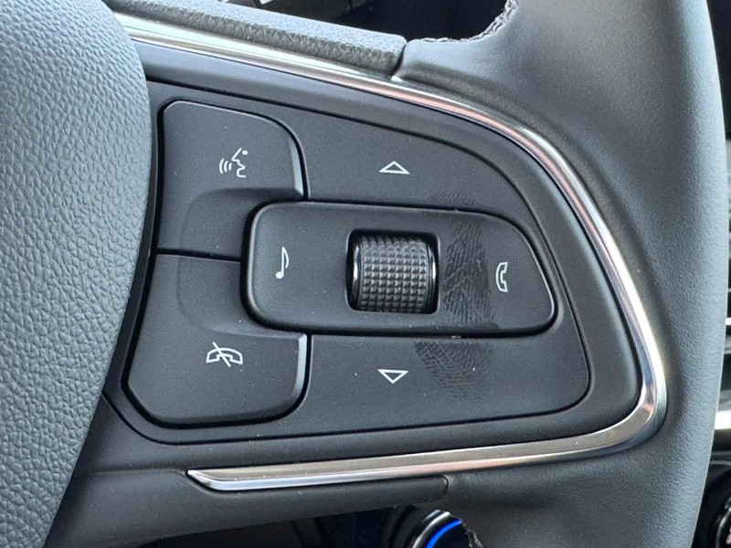 Buick Encore GX Vehicle Image 11