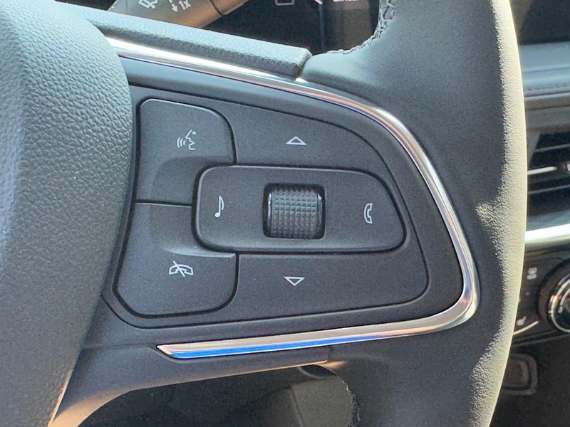 Buick Encore GX Vehicle Image 11