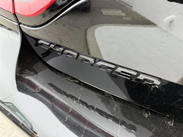 Dodge Charger Vehicle Full-screen Gallery Image 11
