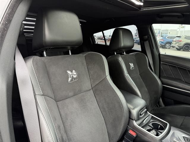 Dodge Charger Vehicle Full-screen Gallery Image 24