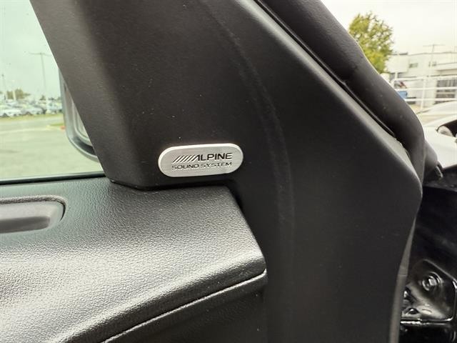 Dodge Charger Vehicle Full-screen Gallery Image 31