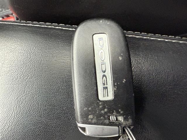 Dodge Charger Vehicle Full-screen Gallery Image 35