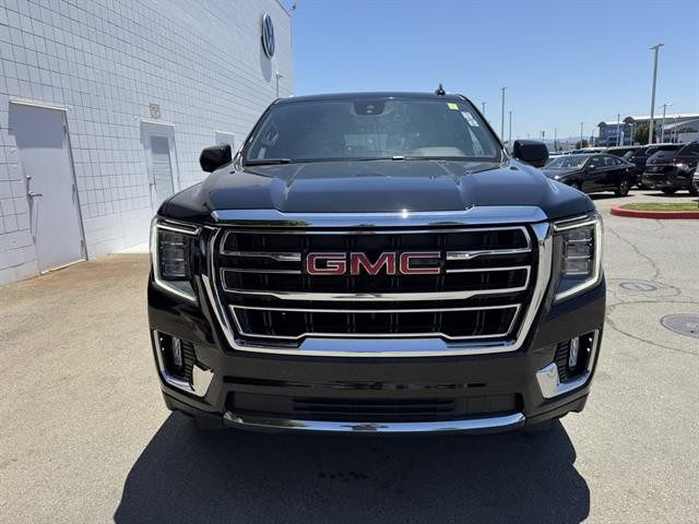 GMC Yukon Vehicle Full-screen Gallery Image 09