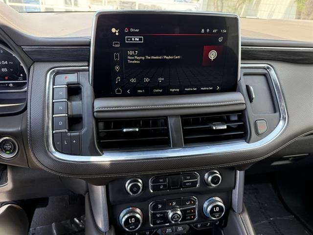 GMC Yukon Vehicle Full-screen Gallery Image 26