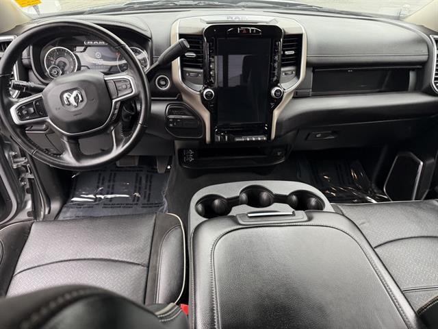 Ram 2500 Vehicle Full-screen Gallery Image 18