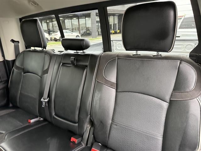 Ram 2500 Vehicle Full-screen Gallery Image 22