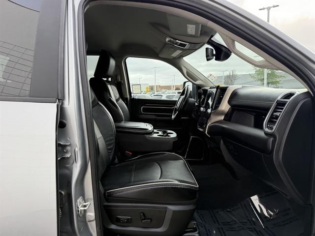 Ram 2500 Vehicle Full-screen Gallery Image 23