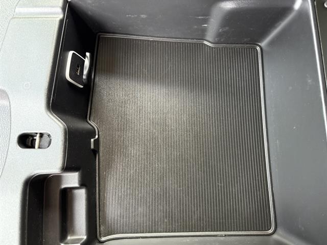 Ram 2500 Vehicle Full-screen Gallery Image 30
