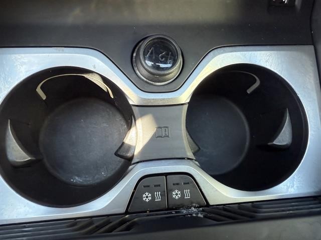 BMW X7 Vehicle Full-screen Gallery Image 26