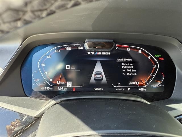 BMW X7 Vehicle Full-screen Gallery Image 33