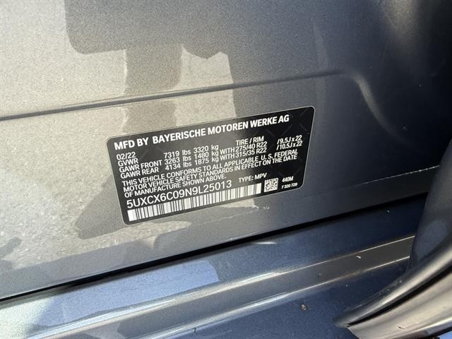 BMW X7 Vehicle Full-screen Gallery Image 37