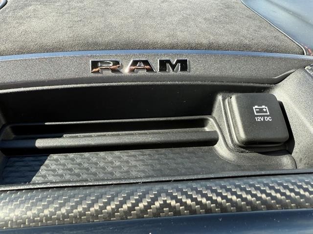 Ram 1500 Vehicle Full-screen Gallery Image 28