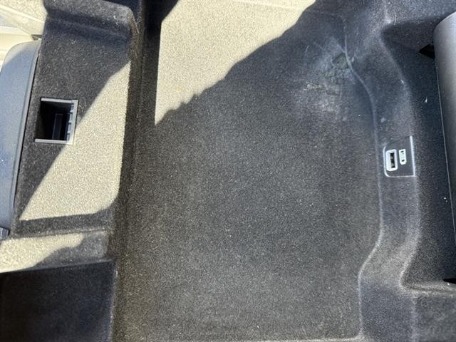 Ram 1500 Vehicle Full-screen Gallery Image 29