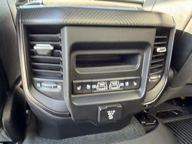Ram 1500 Vehicle Full-screen Gallery Image 30