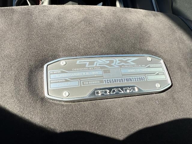 Ram 1500 Vehicle Full-screen Gallery Image 35