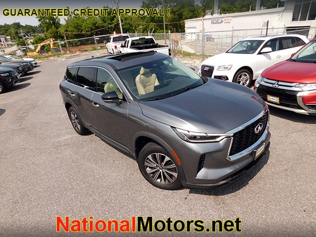INFINITI QX60 Vehicle Full-screen Gallery Image 02