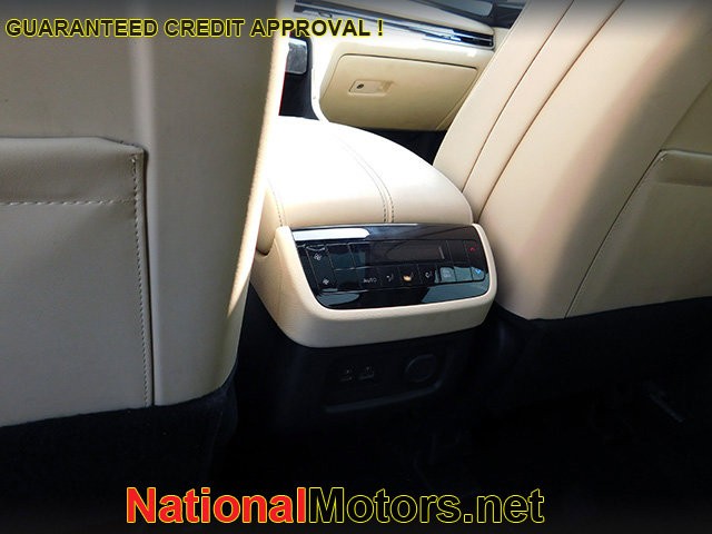 INFINITI QX60 Vehicle Full-screen Gallery Image 11