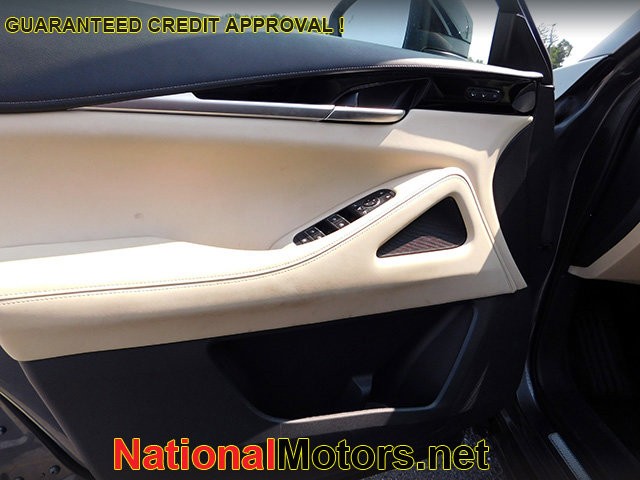 INFINITI QX60 Vehicle Full-screen Gallery Image 13