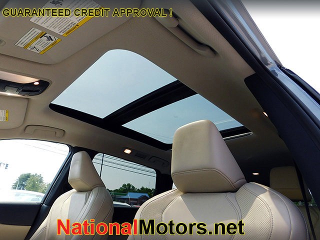 INFINITI QX60 Vehicle Full-screen Gallery Image 17