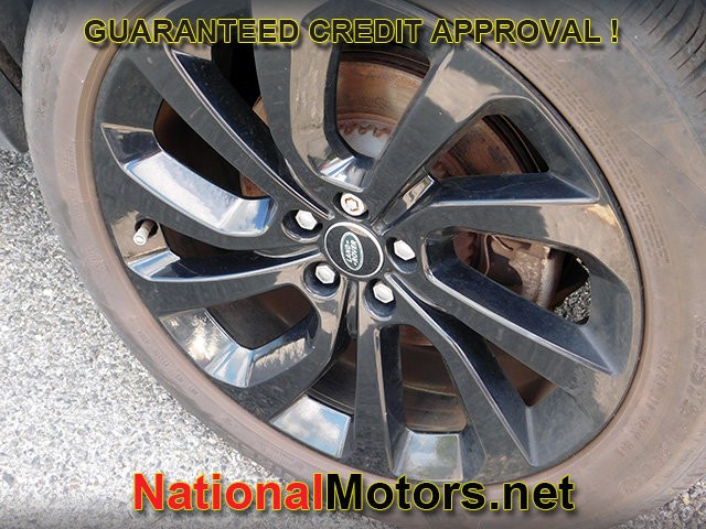 Land Rover Discovery Sport Vehicle Full-screen Gallery Image 08