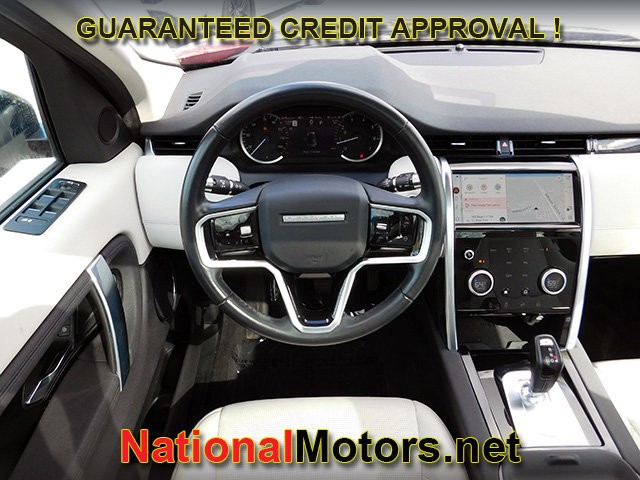 Land Rover Discovery Sport Vehicle Full-screen Gallery Image 12